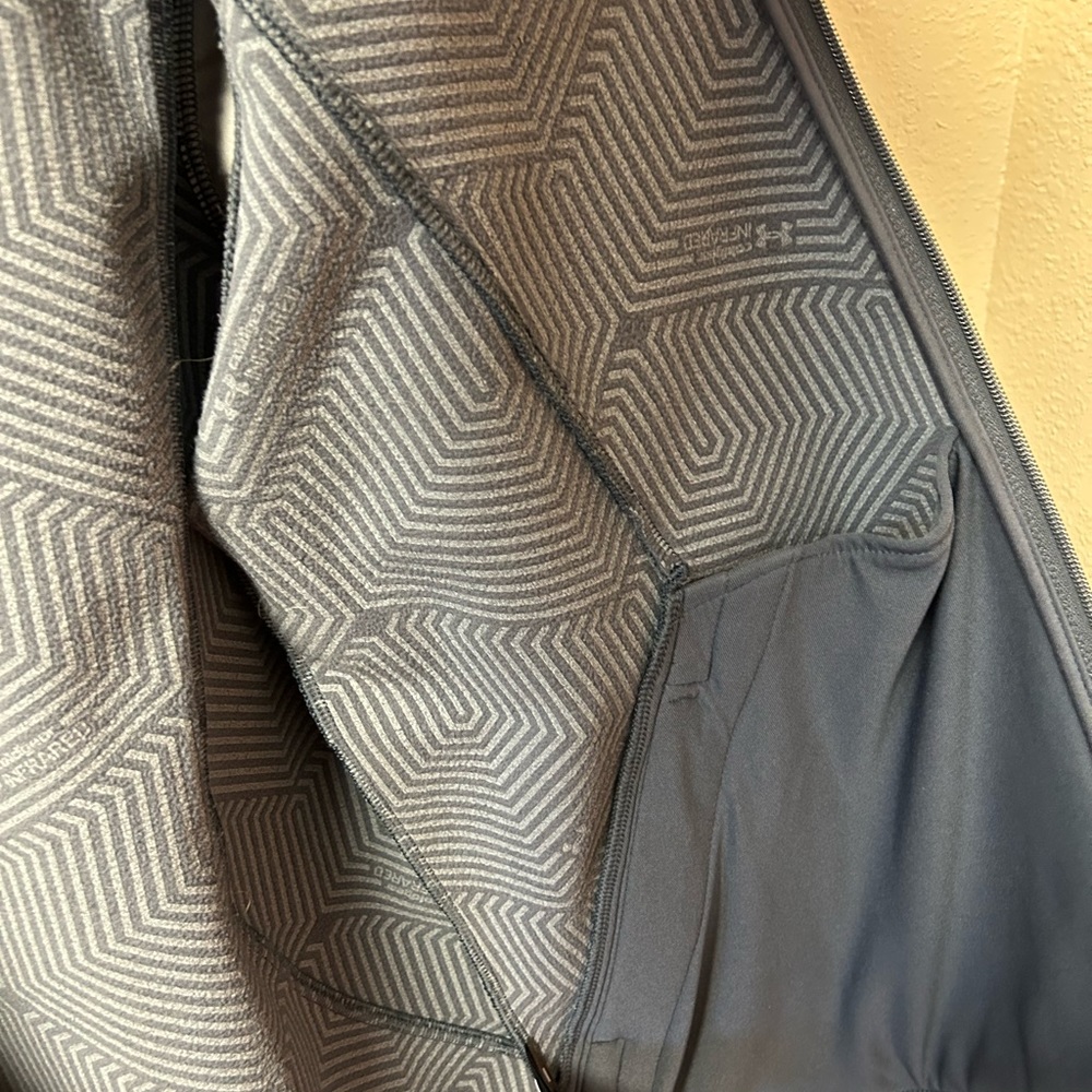 Under Armour Jacket - image 6